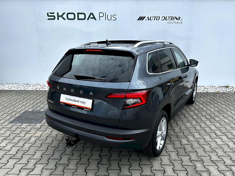 Škoda Karoq (2022) 1.5 TSI 110kW DSG Style - fotka 2 z 35