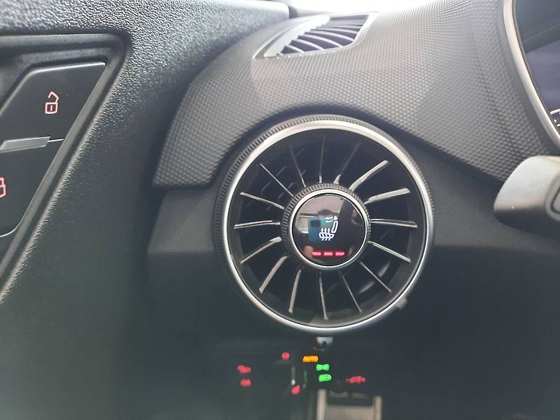Audi TT (2022) S Roadster2.0 TFSI(235kW/320k) - fotka 19 z 30