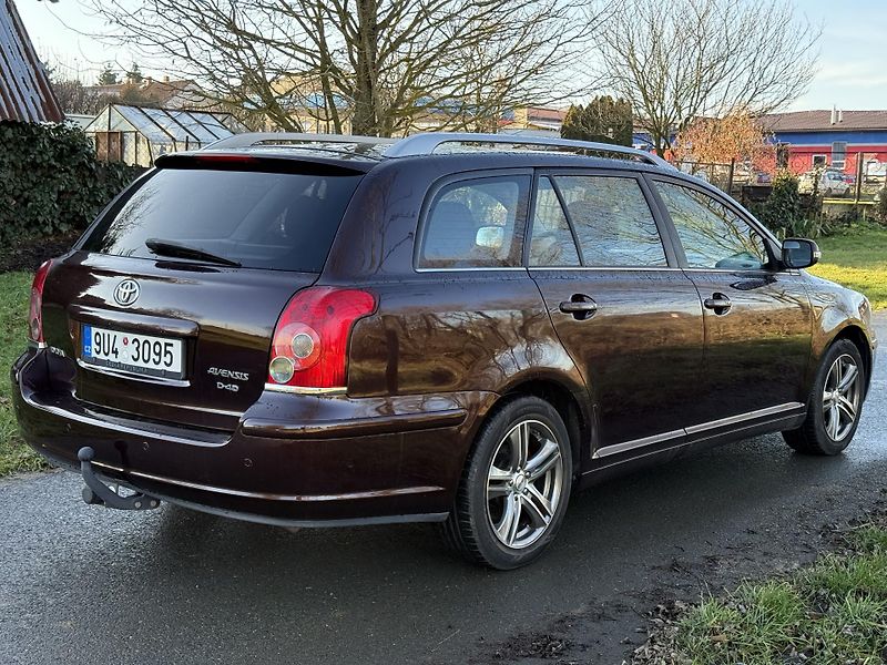 Toyota Avensis (2007) T25 2.0 D4D 93kw - fotka 5 z 17