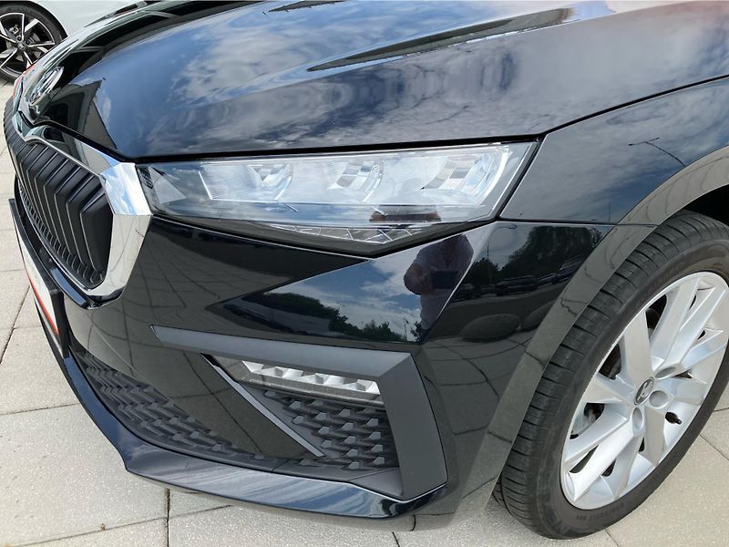 Škoda Scala 1.0 TSI 85kW TOP SELECTION DSG - fotka 30 z 30