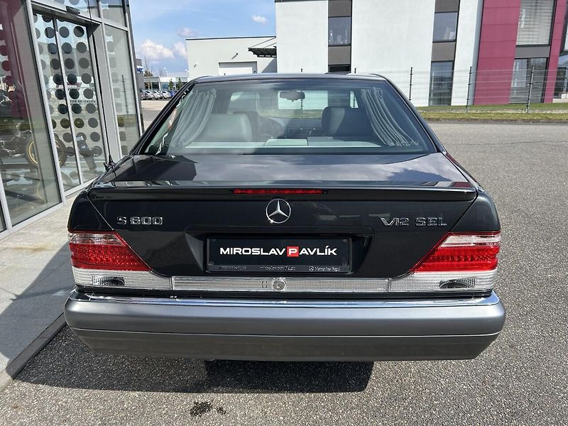 Mercedes-Benz Třídy S S 600 L V12 - fotka 6 z 34
