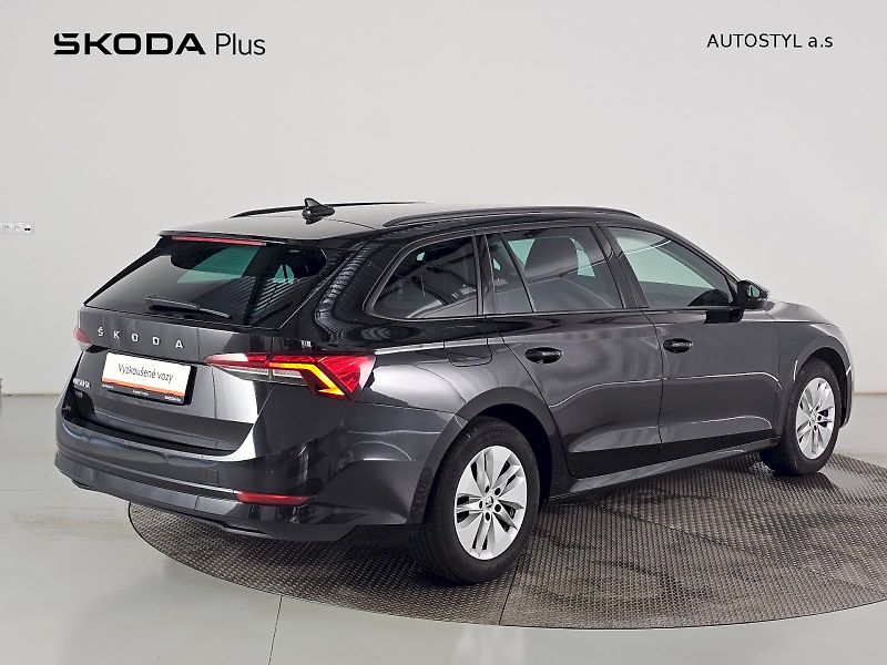 Škoda Octavia (2023) Combi 2.0TDI 85kW Ambition - fotka 2 z 29
