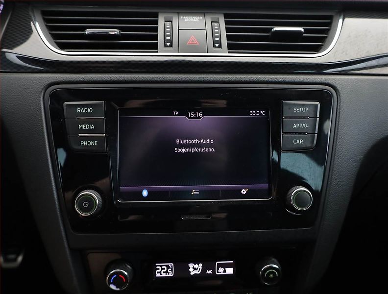 Škoda Rapid (2017) Spaceback 1.0 TSI, Xenony - fotka 13 z 16