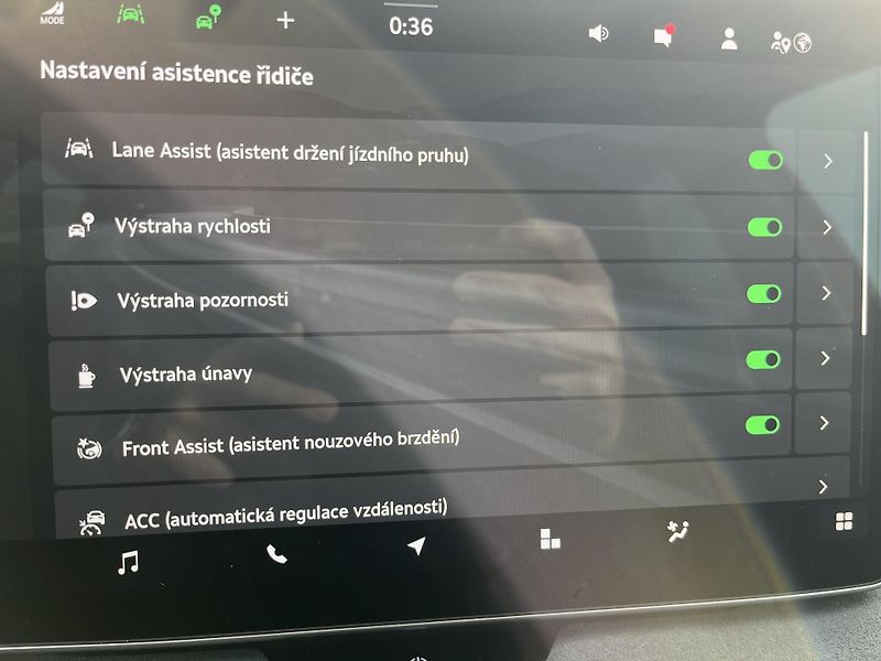 Škoda Superb SPORTLINE 2,0TDI 142kW 4X4 DSG - fotka 15 z 24