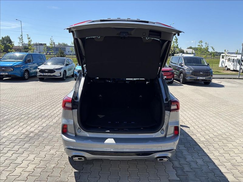 Ford Kuga 1,5 EcoBoost  111kW ST-Line X - fotka 12 z 49
