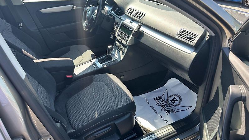 Volkswagen Passat (2013) 2.0TDI 125kW *ALLTRACK*DSG* - fotka 17 z 23