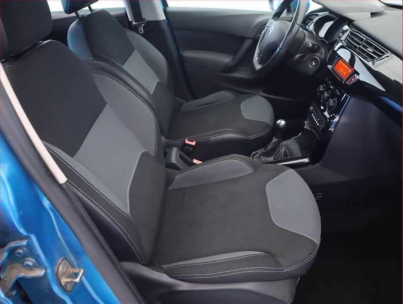 Citroën C3 (2011) 1.4 i, Tempomat - fotka 9 z 16