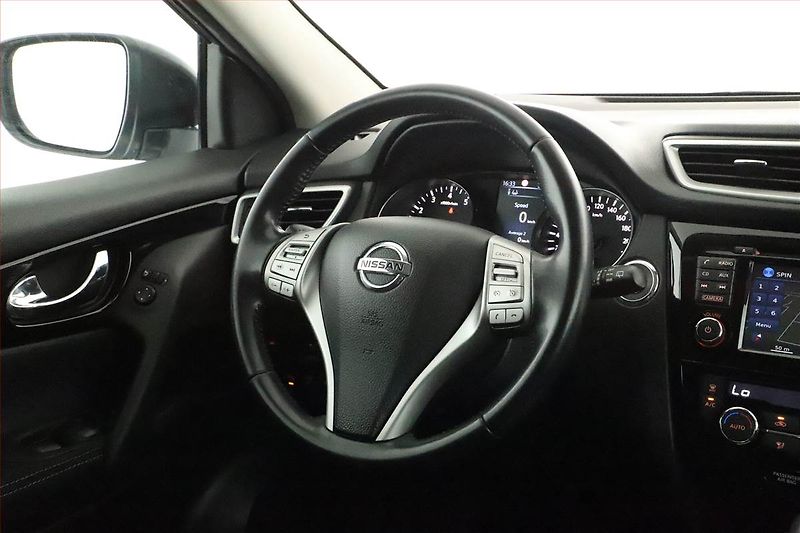 Nissan Qashqai (2017) 1.2 DIG-T, Automat, Tempomat - fotka 8 z 17