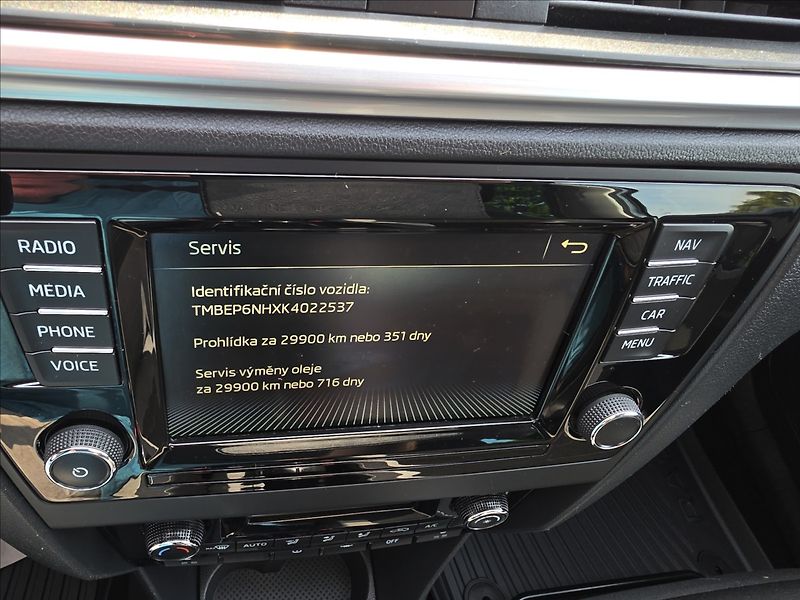 Škoda Rapid 1,0 TSi 70KW Ambition + NAVI T - fotka 19 z 42