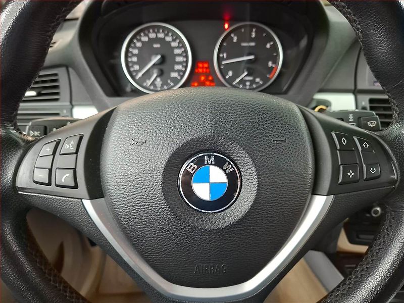BMW X5 (2009) xDrive30d, 4X4, Automat, Navi - fotka 19 z 20