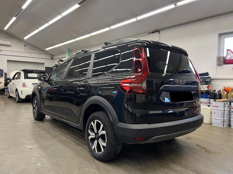 Dacia Jogger Extreme+ 1.0i 74 kW - fotka 4 z 18