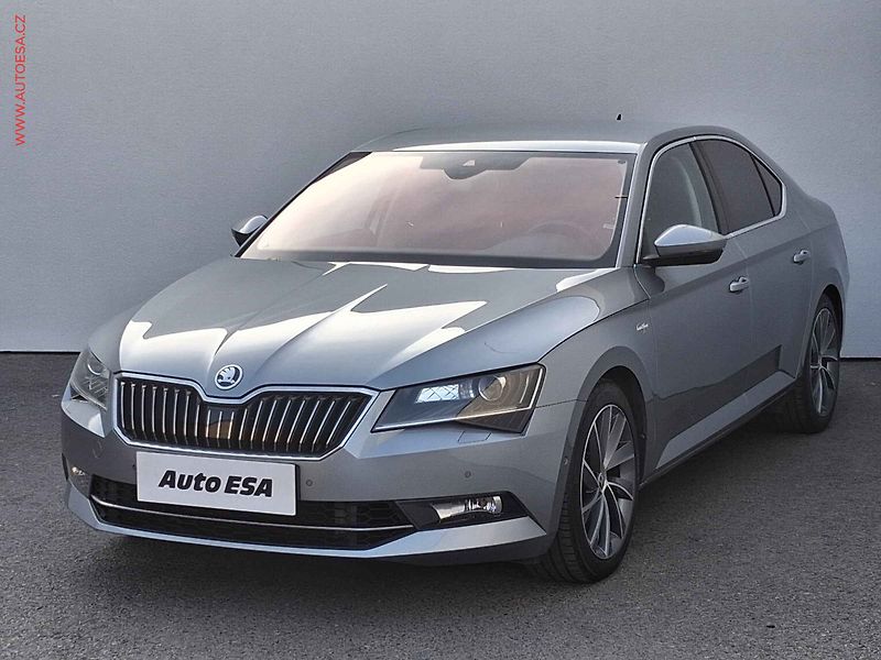 Škoda Superb (2016) 2.0TSI 4x4, ČR, DSG, navi - fotka 3 z 21