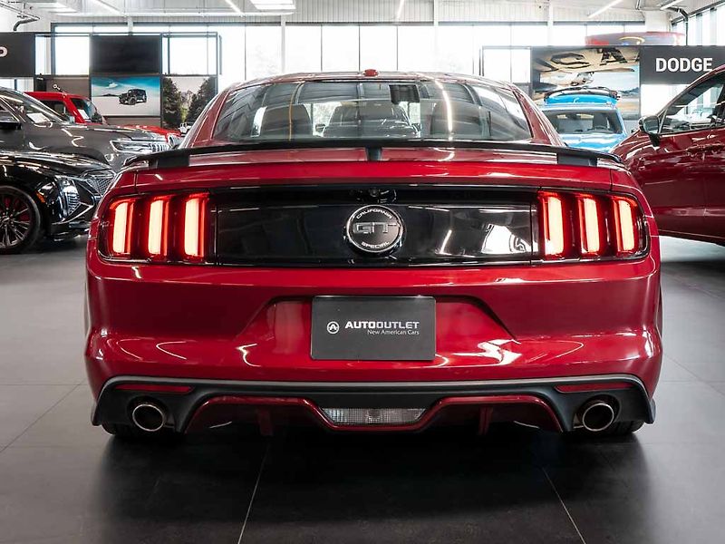 Ford Mustang (2016) 5.0 V8 GT California Special - fotka 5 z 30