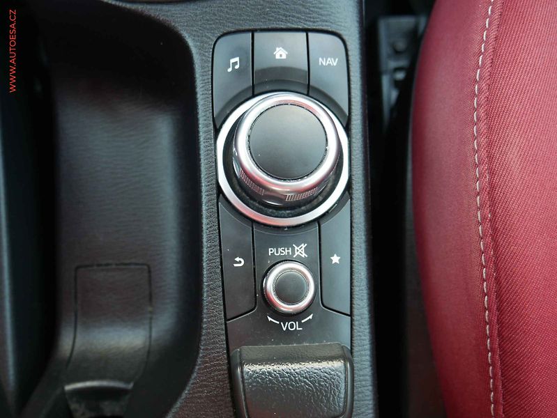 Mazda 2 (2017) 1.5 i, Sport, navi, +kola - fotka 19 z 21