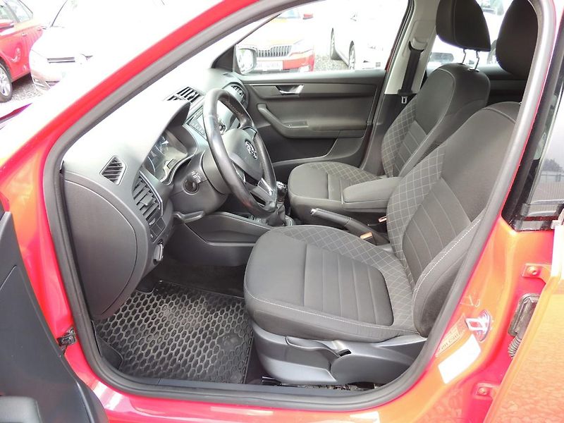 Škoda Fabia (2018) 1.0TSi Combi,70kw,Style,ČR1maj - fotka 32 z 52