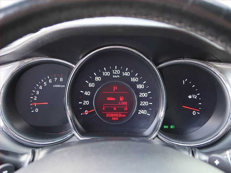 Kia Ceed (2016) 1.6 GDI, Automat, Tempomat - fotka 11 z 19