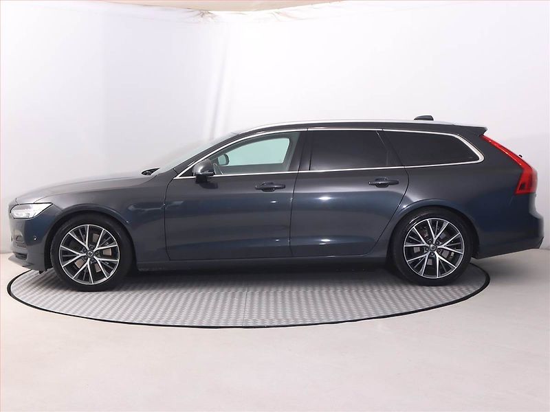 Volvo V90 (2017) D5 AWD, 4X4, Automat, Kůže - fotka 3 z 21