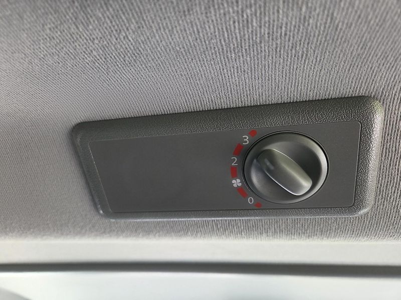 Opel Vivaro 2.0CDTI 84kw  - fotka 17 z 30