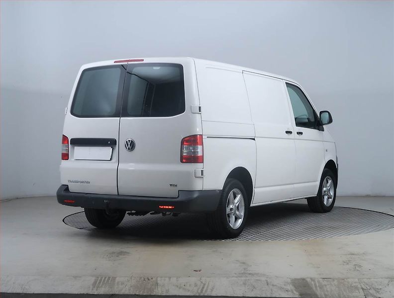 Volkswagen Transporter (2012) 2.0 TDI, 1Maj - fotka 5 z 14