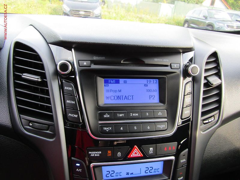 Hyundai i30 (2016) 1.6 GDi - fotka 11 z 22