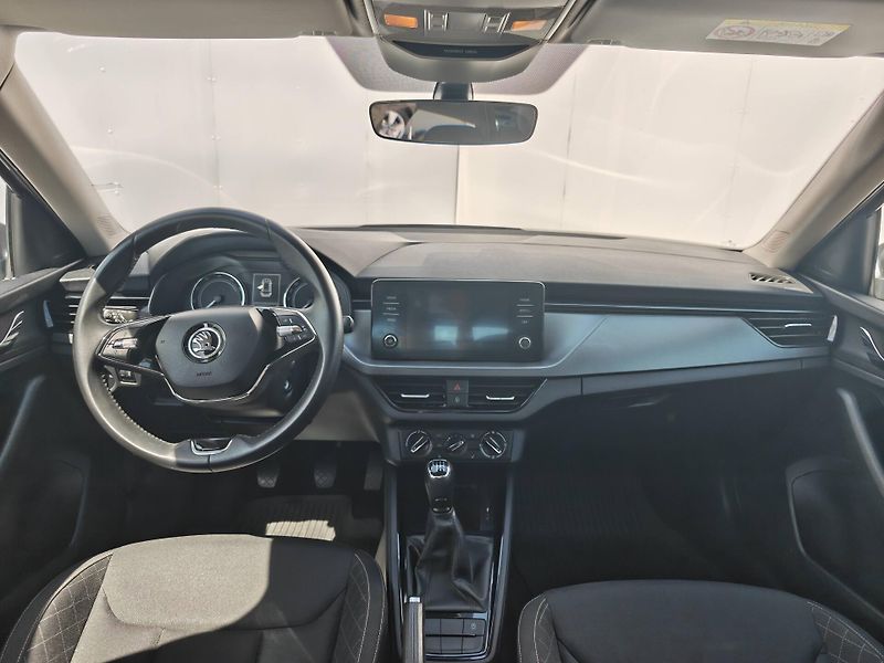 Škoda Kamiq Ambition 6MP 1,0TSI - fotka 10 z 22
