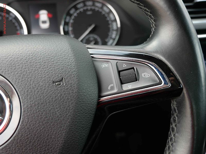 Škoda Superb (2017) 2.0TDi, Bixen, navi - fotka 13 z 32