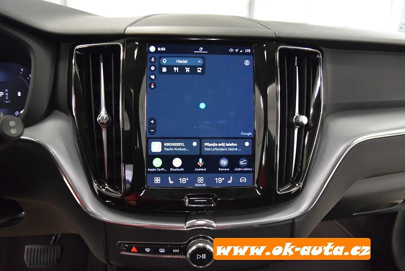 Volvo XC60 2.0 B4 AWD MOMENTUM 2022 - fotka 35 z 54