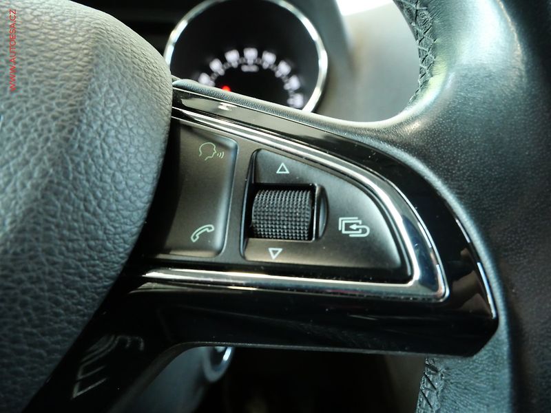 Škoda Yeti (2014) 2.0TDI, ČR, Xenon, AC - fotka 17 z 24