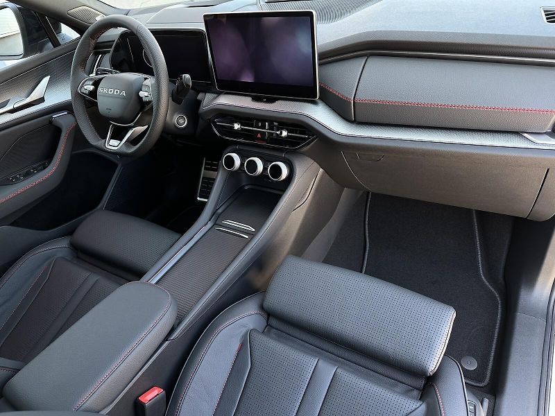 Škoda Kodiaq RS DSG 4x4 265PS Matrix-LED He - fotka 47 z 53