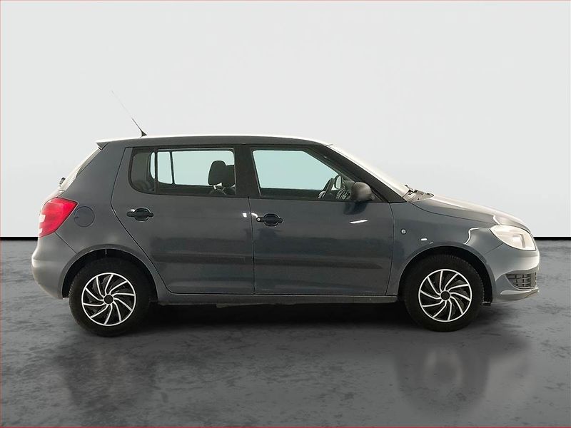 Škoda Fabia (2010) Style 1.2, po STK, dobrý stav - fotka 6 z 15