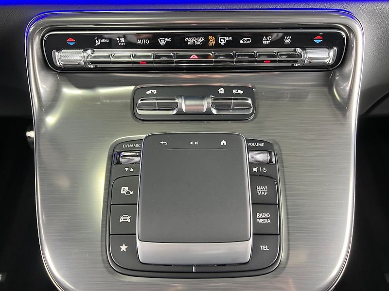 Mercedes-Benz Třídy V d 4MATIC AMG EXCLUSIVE LONG, A - fotka 28 z 35