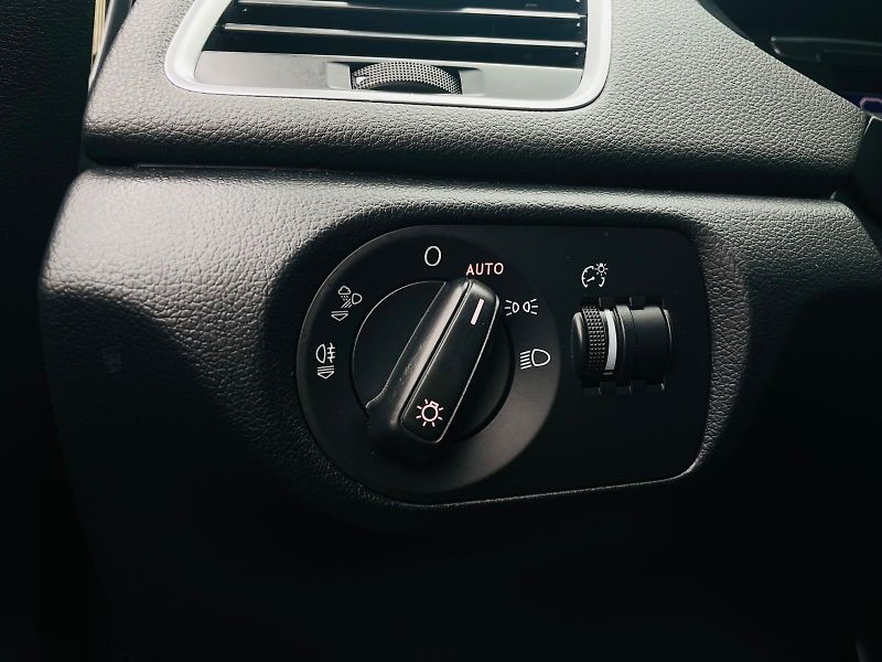 Audi Q3 1.4TFSI MAN SERVISKA TAŽNÉ - fotka 34 z 39