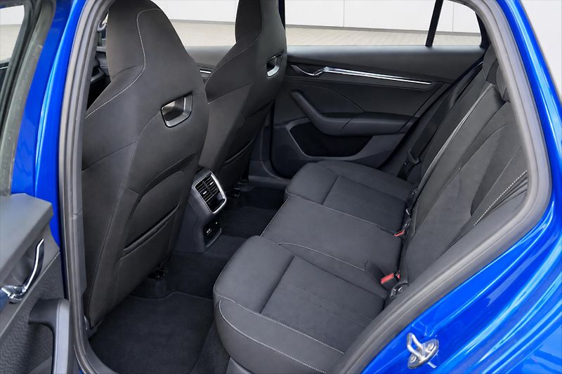 Škoda Octavia 2.0 TDI DPH STYLE ČR - fotka 10 z 14