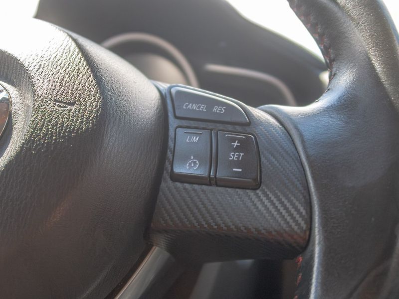 Mazda 3 (2015) ČR 2.2D 110KW – PLNÁ SERVISKA! - fotka 19 z 54