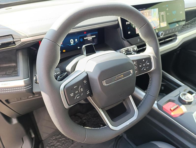 Jeep Compass (2026) First Edition e-Hybrid 145k - fotka 11 z 29
