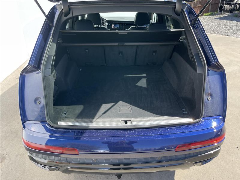 Audi Q7 3,0 50 TDI quattro S line - fotka 21 z 21
