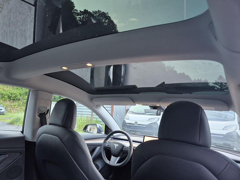Tesla Model 3 LONG RANGE DUAL MOTOR SOH 94,5 - fotka 46 z 50
