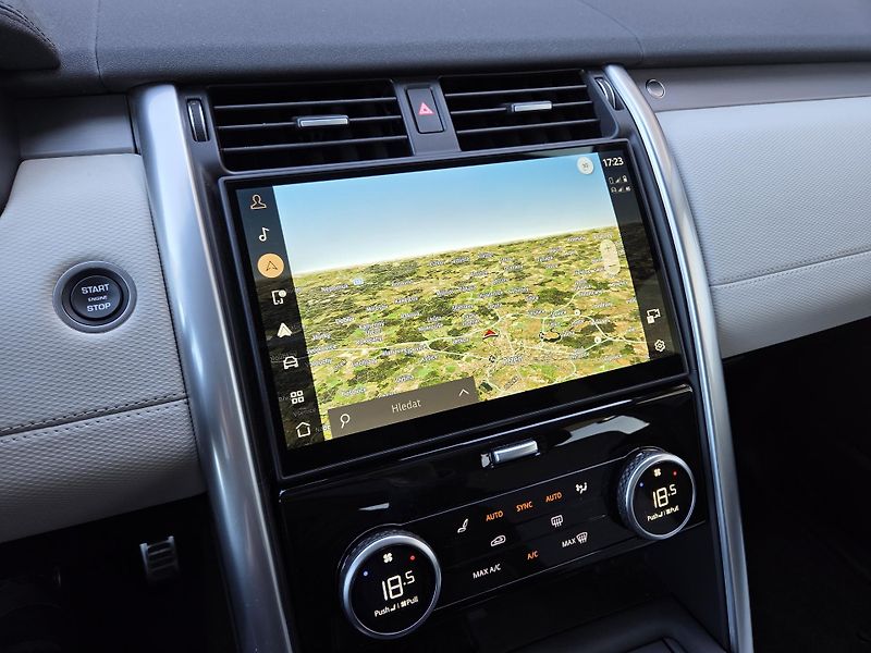Land Rover Discovery D350 R-Dynamic HSE Pano HUD TZ - fotka 31 z 41