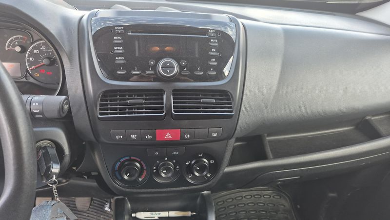 Fiat Dobló cargo (2014) Combi 2.0 JTD - fotka 8 z 8