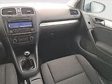 Volkswagen Golf (2010) 1.6 TDI, Tempomat - náhled 8