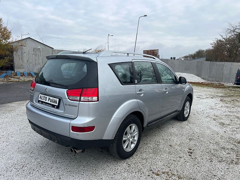 Citroën C-Crosser 2.2 HDi - fotka 8 z 15