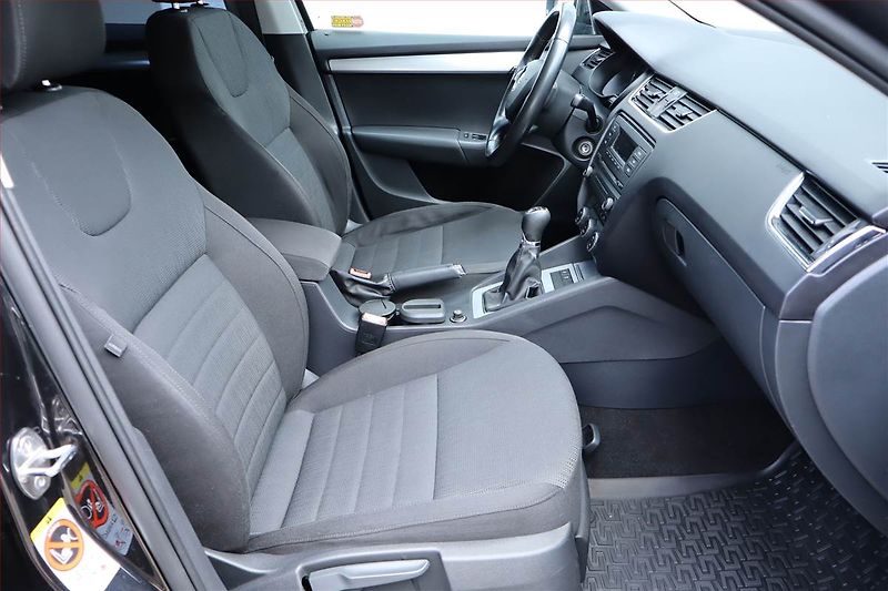 Škoda Octavia (2014) 1.6 TDI, Serv.kniha, Tempomat - fotka 9 z 20