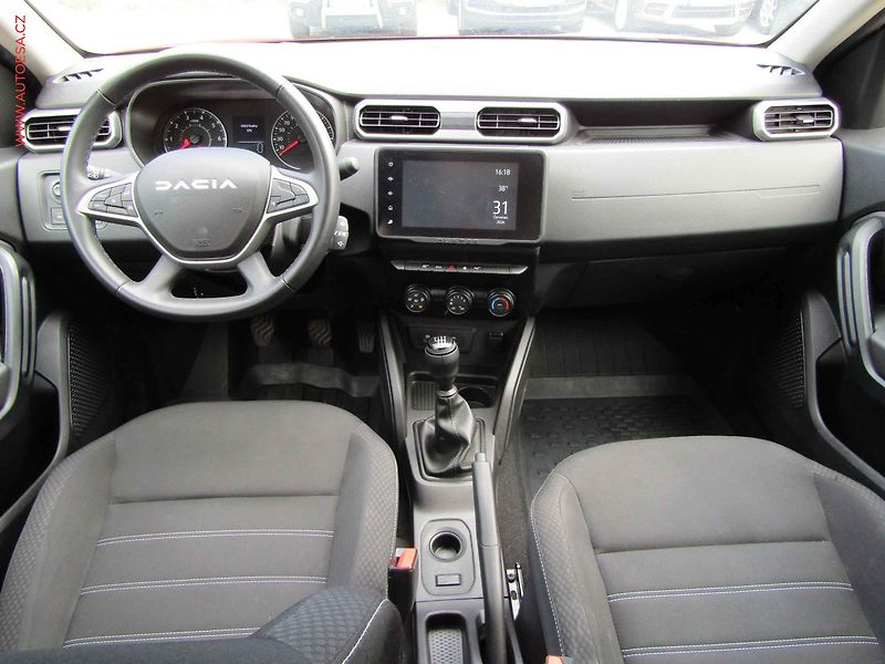 Dacia Duster (2023) 1.0TCe, 1.maj,ČR, AC, park - fotka 8 z 17