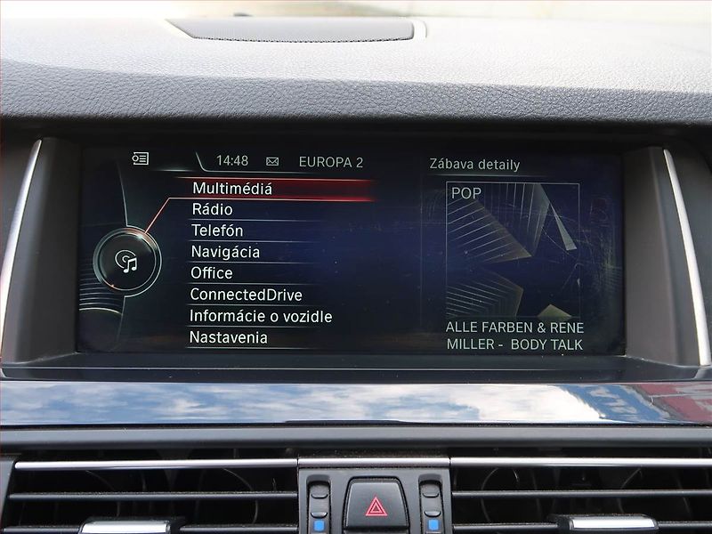 BMW Řada 5 (2013) 520d xDrive, 4X4, Automat - fotka 12 z 20