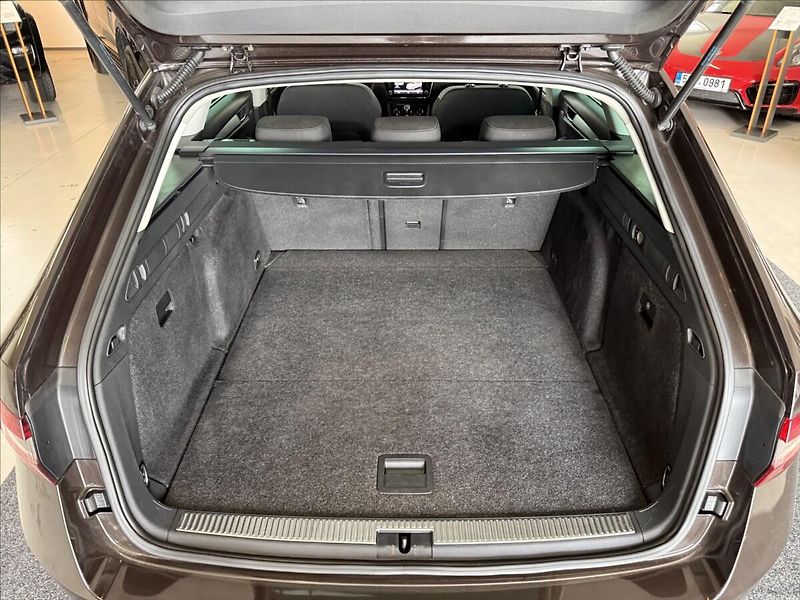 Škoda Superb 2,0 TDI 4x4 nové rozvody - fotka 23 z 30
