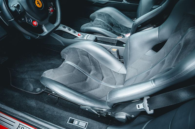 Ferrari 488 GTB - fotka 30 z 46