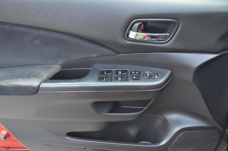 Honda CR-V (2013) 2.2 i-DTEC 110kW 4x4 / ČR - fotka 20 z 27