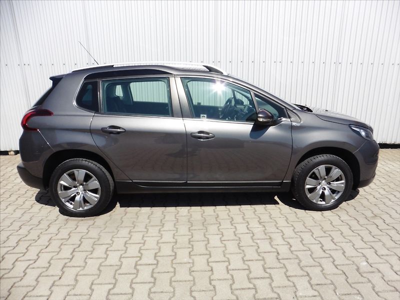 Peugeot 2008 1,2 Allure Navi, 1.maj.. - fotka 17 z 18