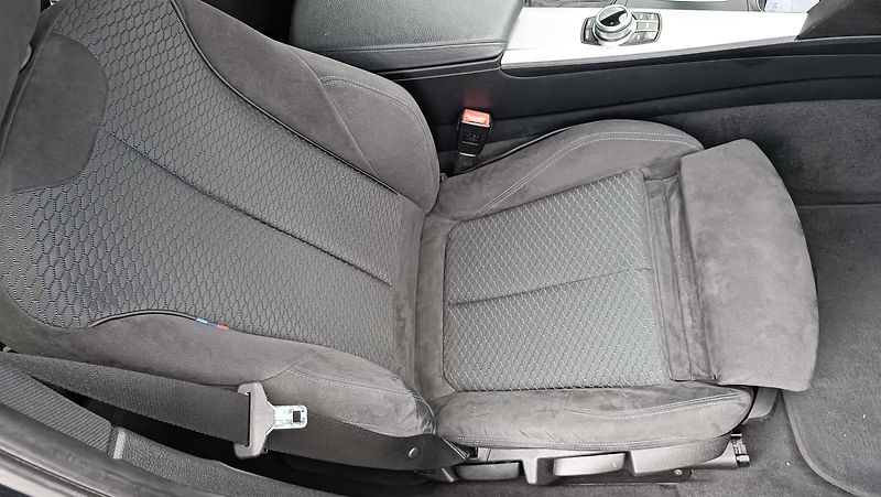 BMW Řada 3 320d MPaket 2,0D B47 Automat - fotka 15 z 36