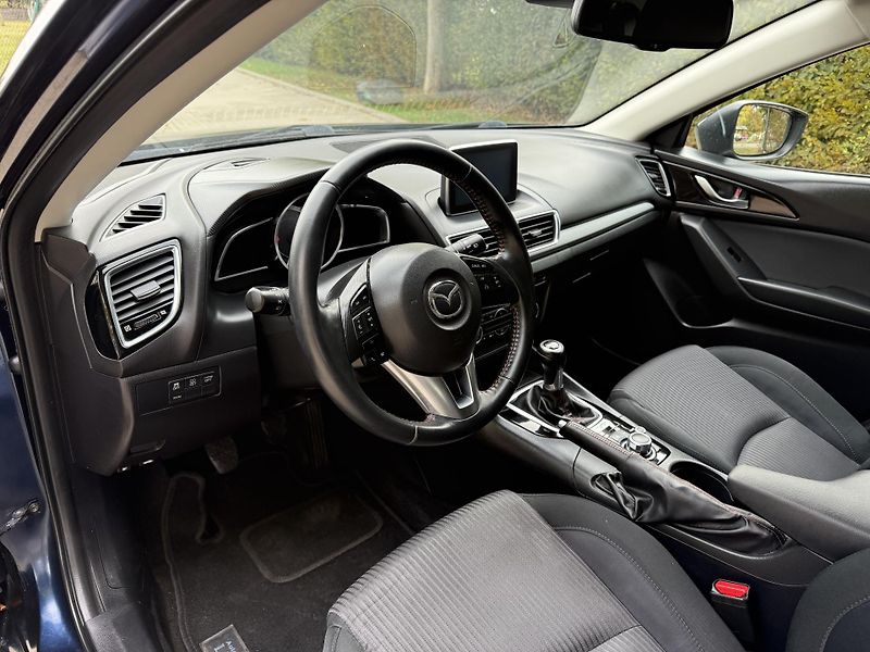 Mazda 3 2.0 Urban Limited - fotka 27 z 34